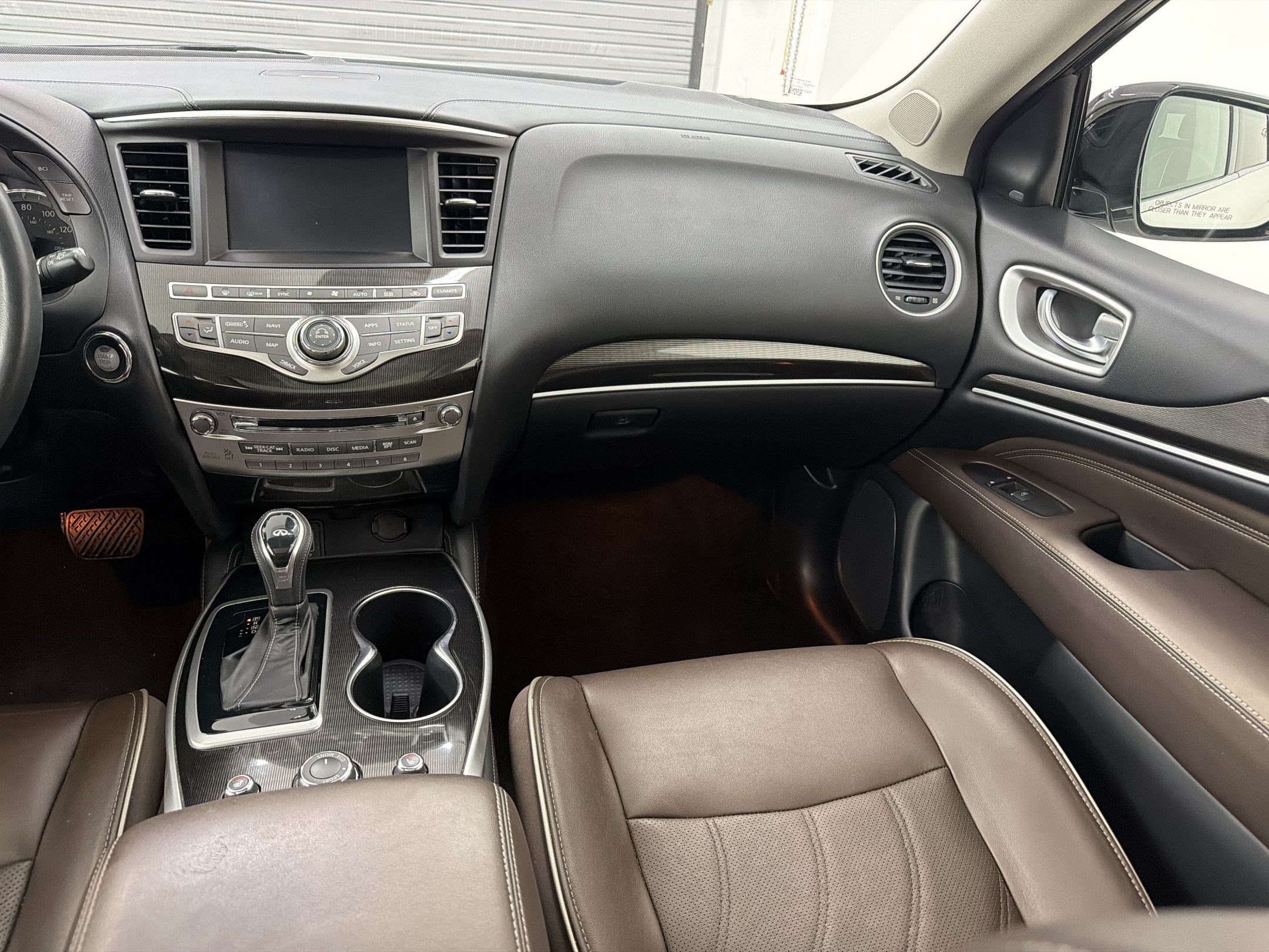 Used 2020 INFINITI QX60 Luxe w/ Essential Package FWD image 29