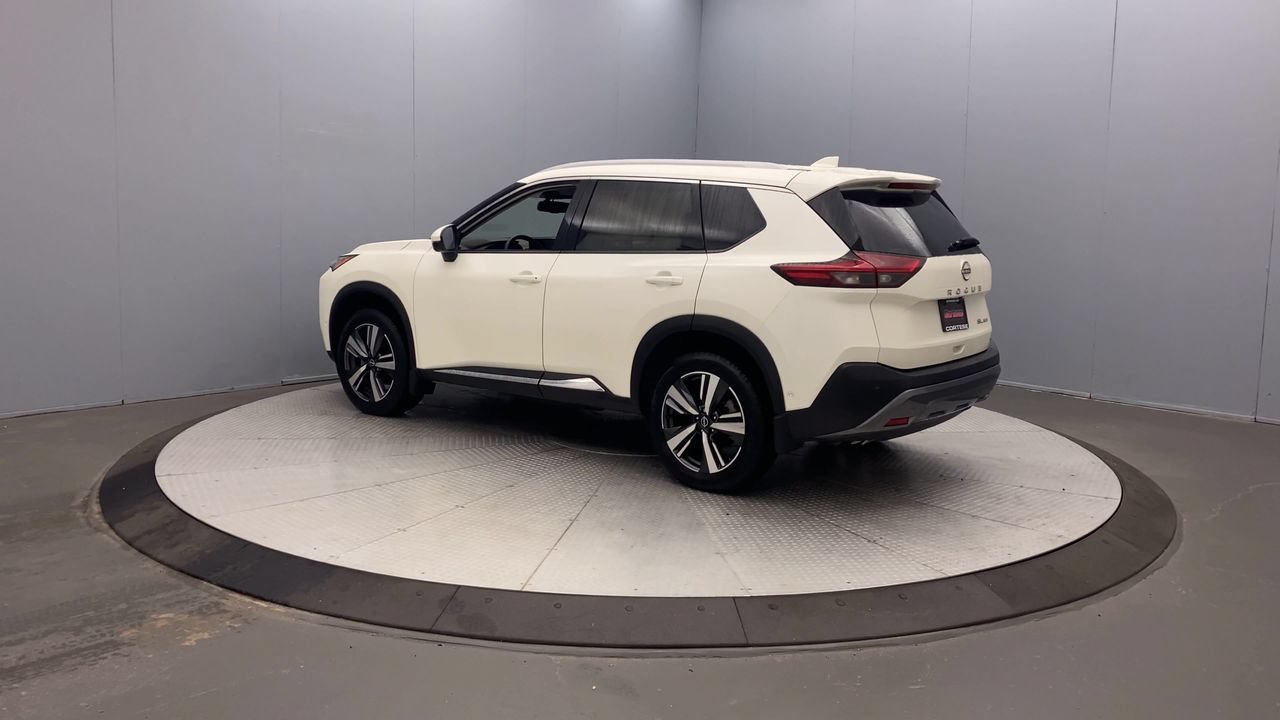 Used 2023 Nissan Rogue SL AWD/4WD image 2