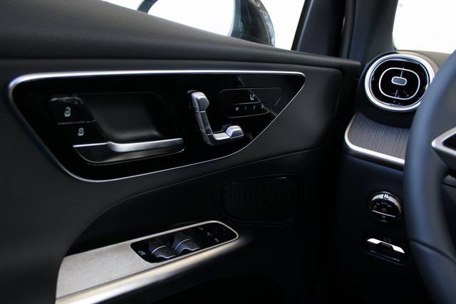 New 2026 Mercedes-Benz GLC 300 4MATIC image 24
