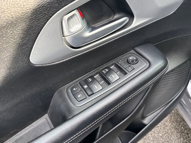 Used 2018 Chrysler Pacifica Touring-L w/ Premium Audio Group image 10