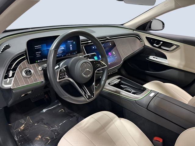 Used 2025 Mercedes-Benz E 350 4MATIC Sedan image 14