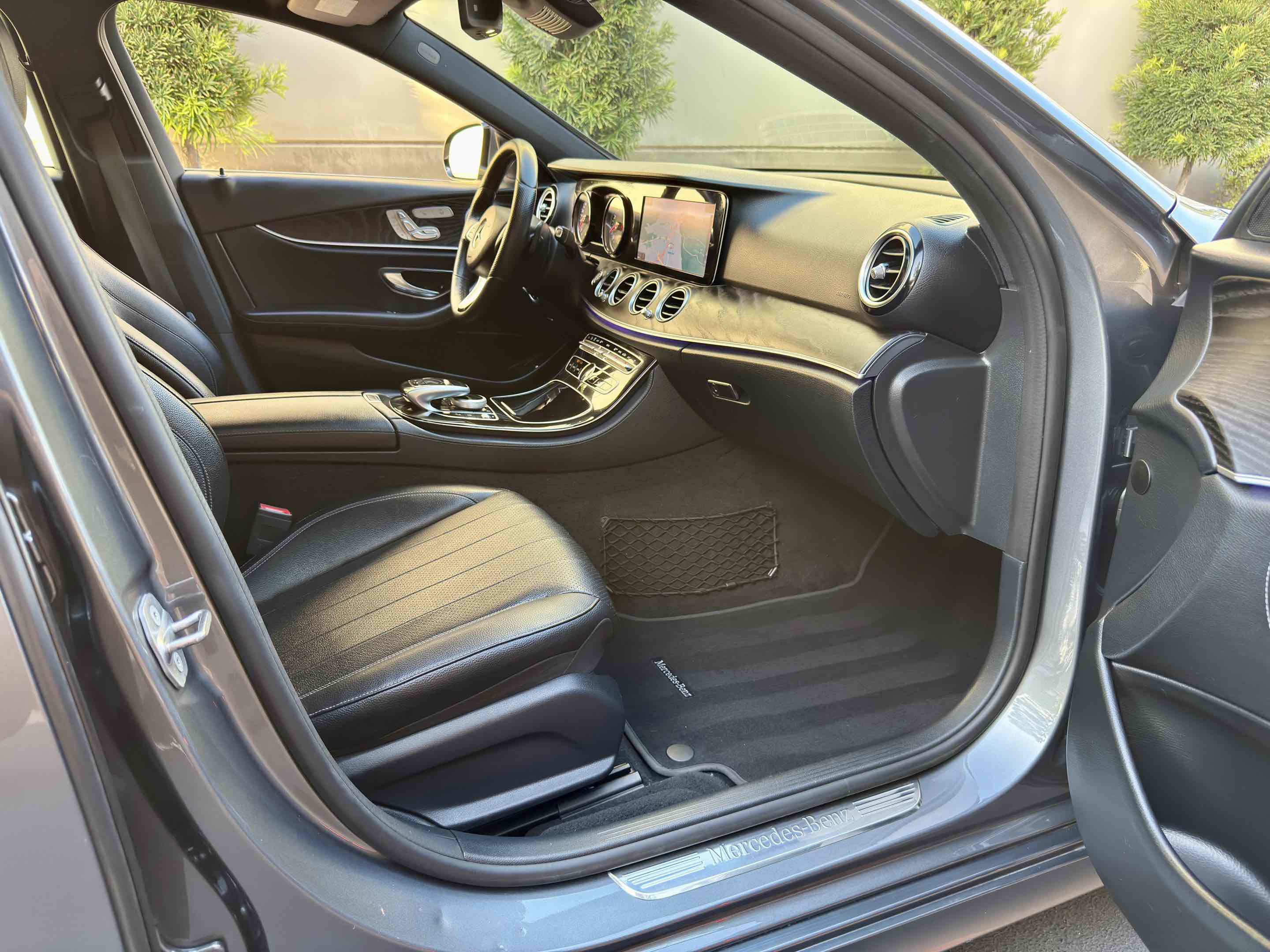 Used 2017 Mercedes-Benz E 400 4MATIC Wagon image 69
