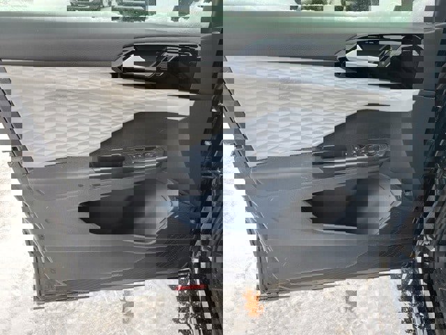 Used 2022 Volkswagen Taos S image 15