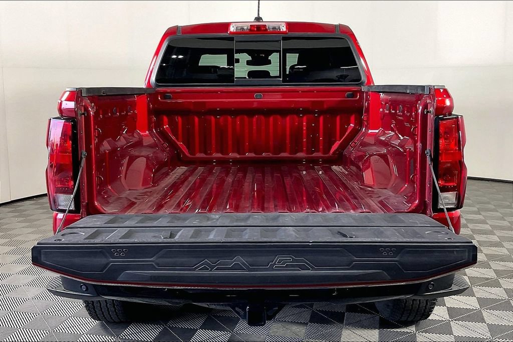 Used 2023 Chevrolet Colorado Trail Boss w/ Technology Package AWD/4WD image 34