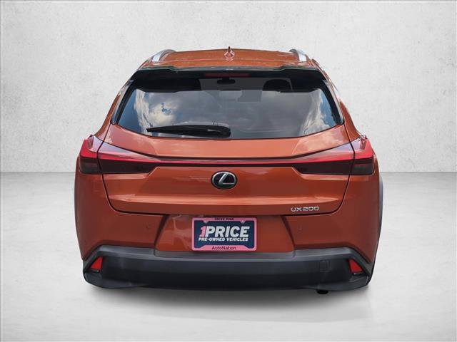 Used 2019 Lexus UX 200 w/ Premium Package FWD image 6