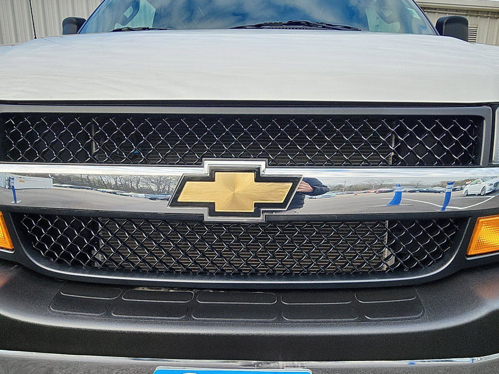 Used 2024 Chevrolet Express 2500 w/ Driver Convenience Package image 14