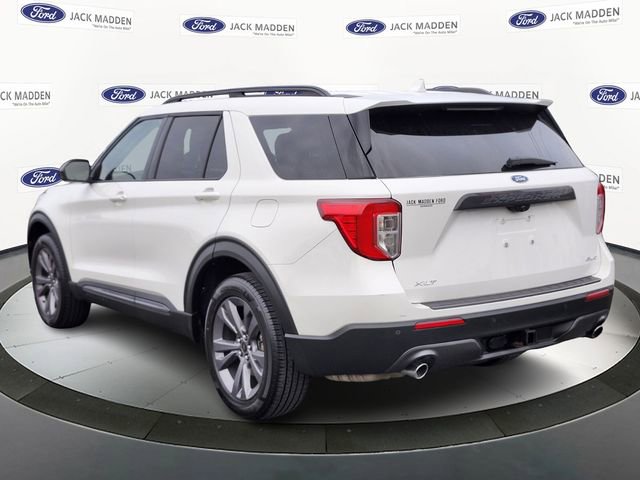 Certified 2022 Ford Explorer XLT w/ Equipment Group 202A image 3