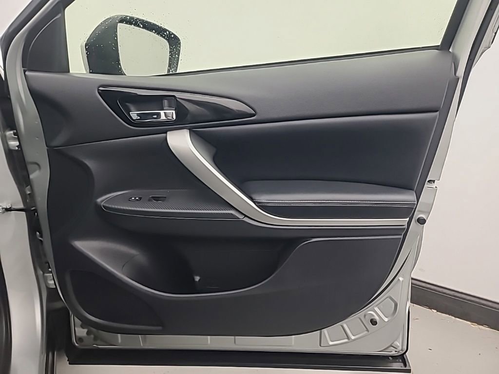 Used 2025 Mitsubishi Eclipse Cross SE image 12