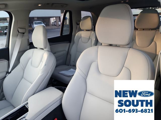Used 2025 Volvo XC90 B6 Plus w/ Protection Package Premier image 13