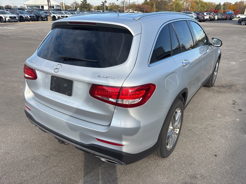 Used 2016 Mercedes-Benz GLC 300 4MATIC image 3