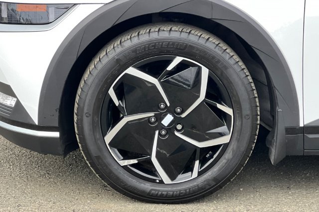 Certified 2024 Hyundai Ioniq 5 SEL AWD/4WD image 35
