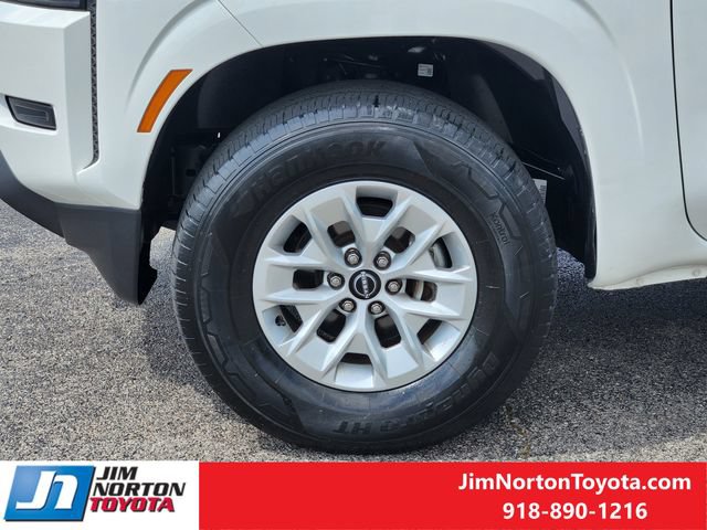 Used 2024 Nissan Frontier SV AWD/4WD image 12