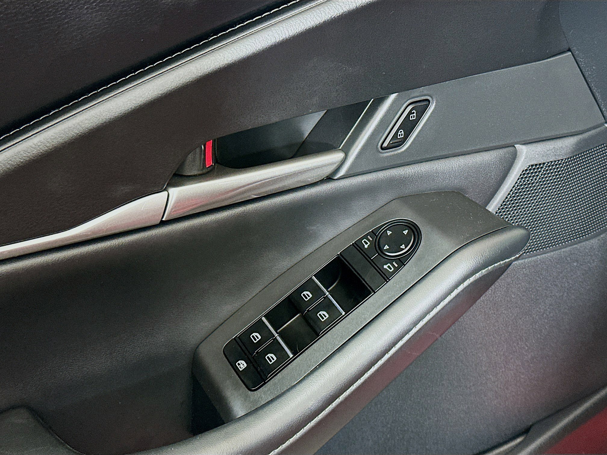 Used 2022 MAZDA CX-30 AWD 2.5 S w/ Select Package image 15