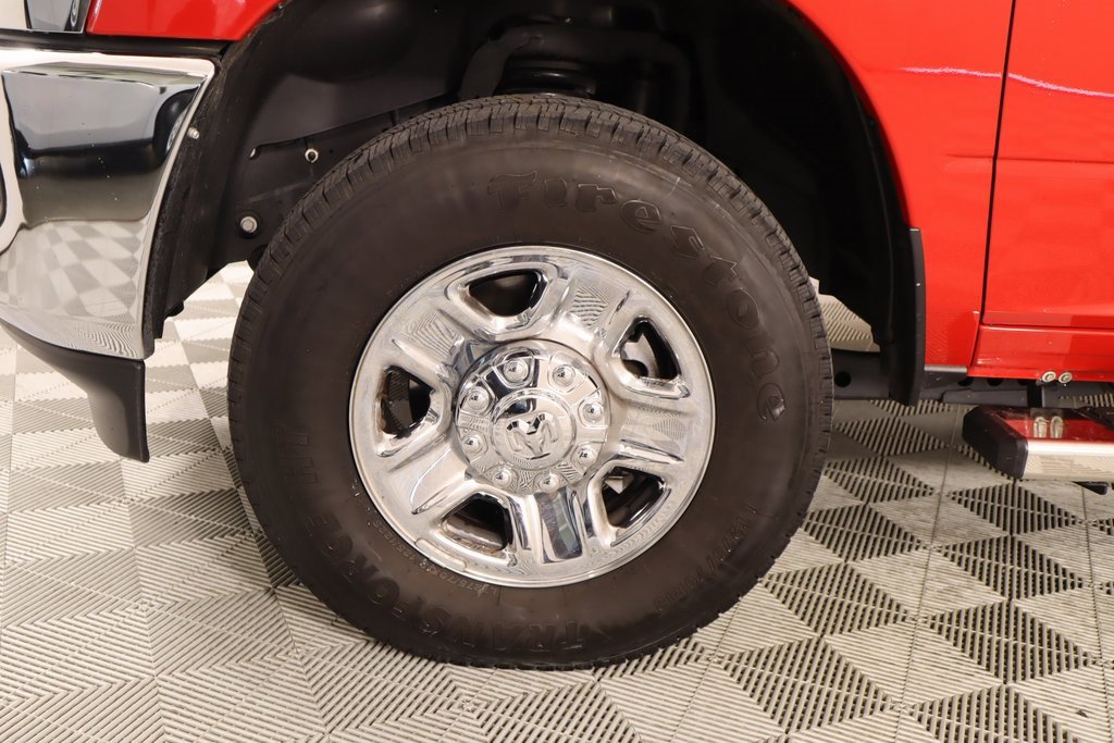Used 2024 RAM 2500 Tradesman w/ Chrome Appearance Group image 16