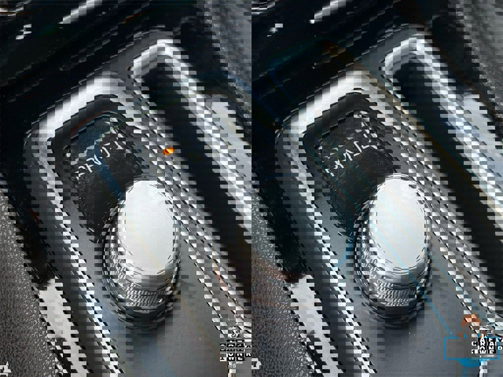 Certified 2023 Chrysler 300 Touring w/ Sport Appearance Package image 21