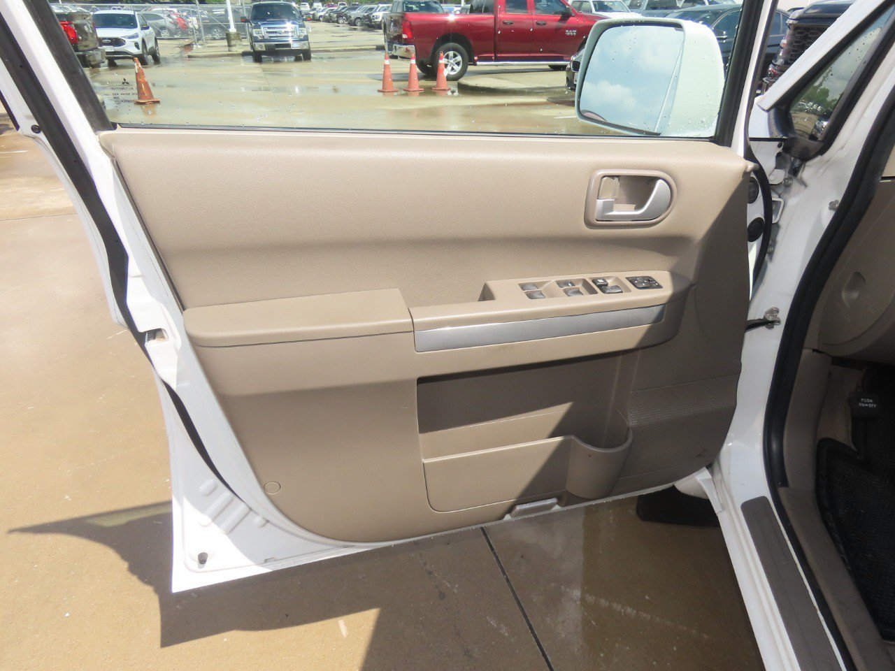 Used 2011 Mitsubishi Endeavor LS FWD image 24