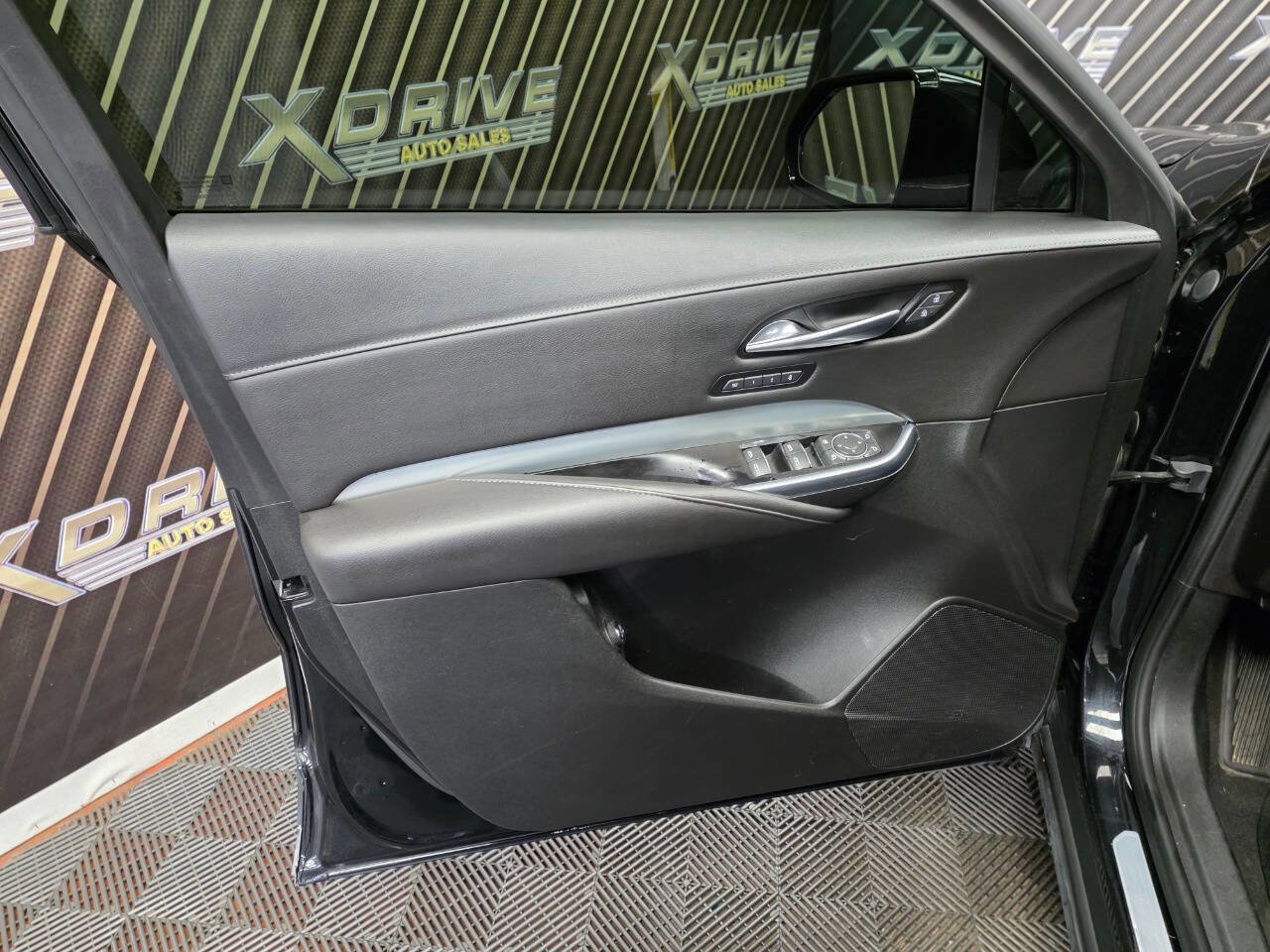 Used 2020 Cadillac XT4 Premium Luxury image 15