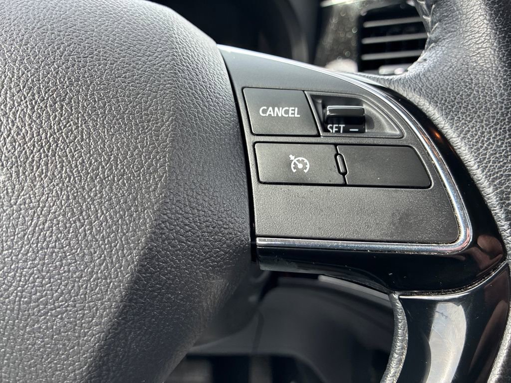 Used 2020 Mitsubishi Outlander SE image 22