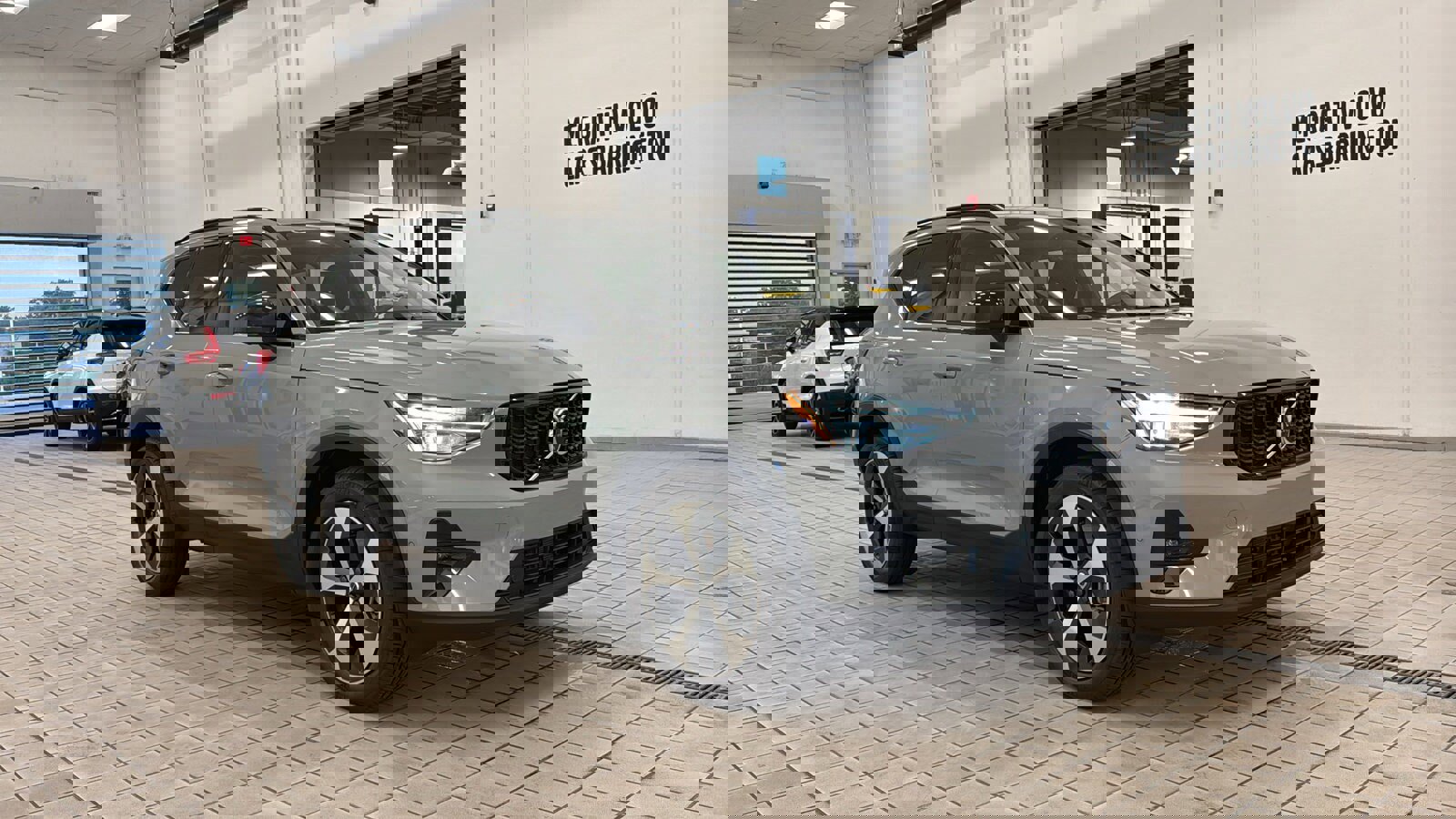 Used 2026 Volvo XC40 B5 Plus w/ Protection Package Premier image 3