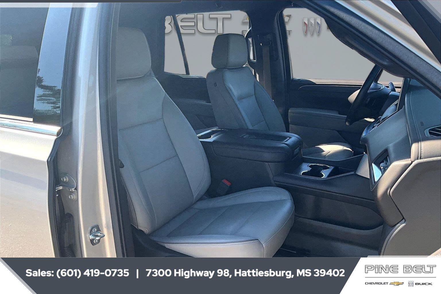 Used 2022 GMC Yukon SLT w/ SLT Luxury Package RWD image 6