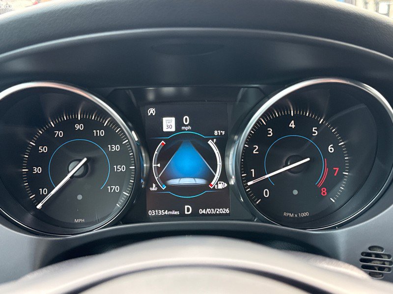 Used 2020 Jaguar F-PACE Premium image 43