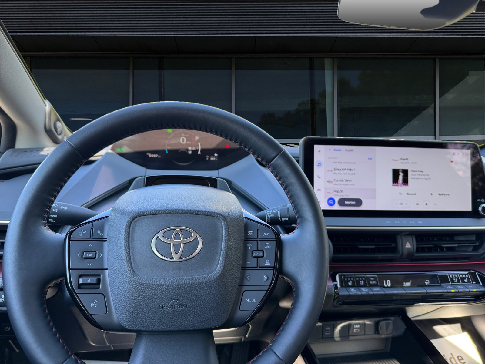 Used 2024 Toyota Prius Prime Premium w/ Advanced Technology Package FWD image 4