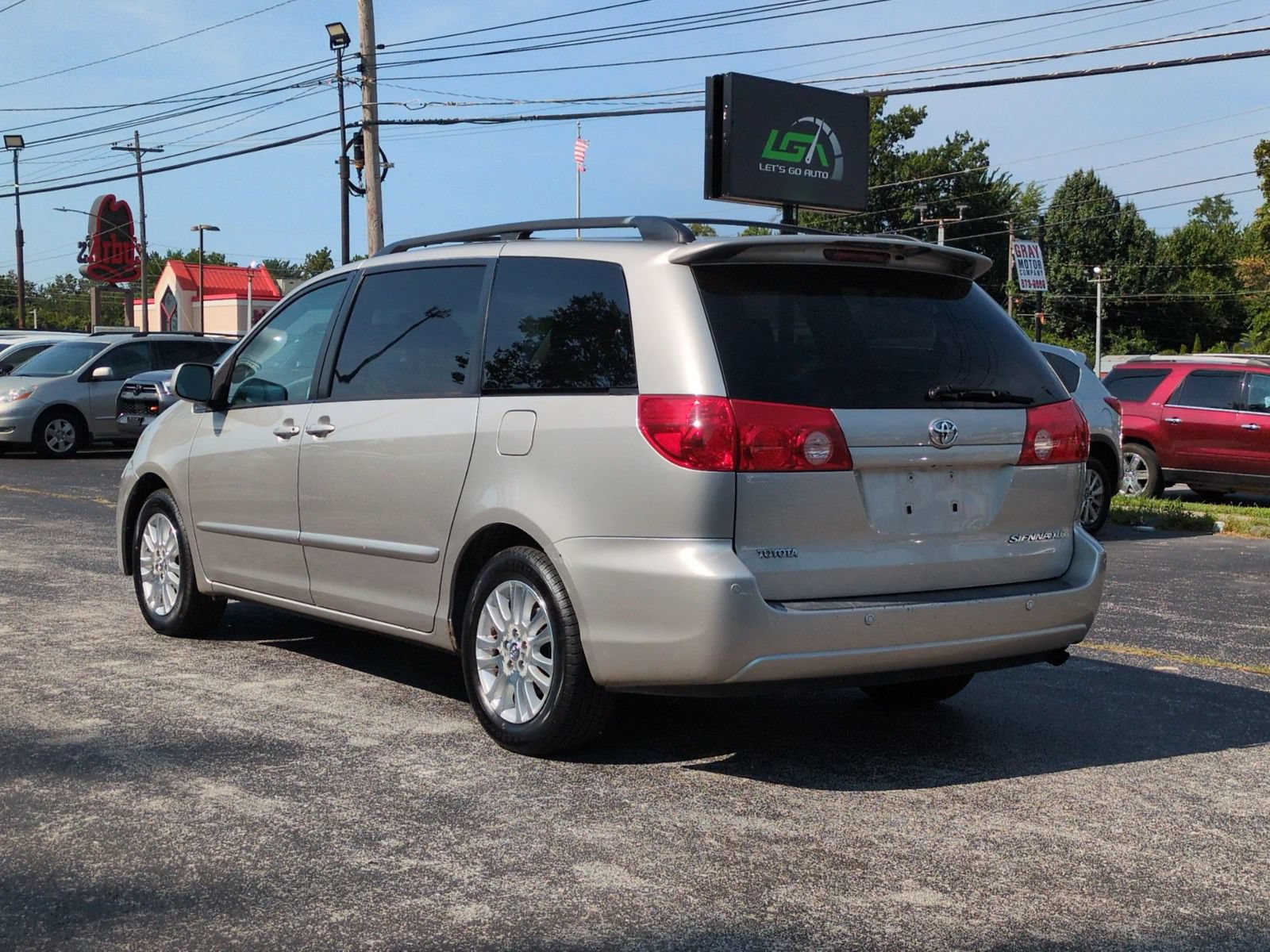 Used 2009 Toyota Sienna FWD image 4