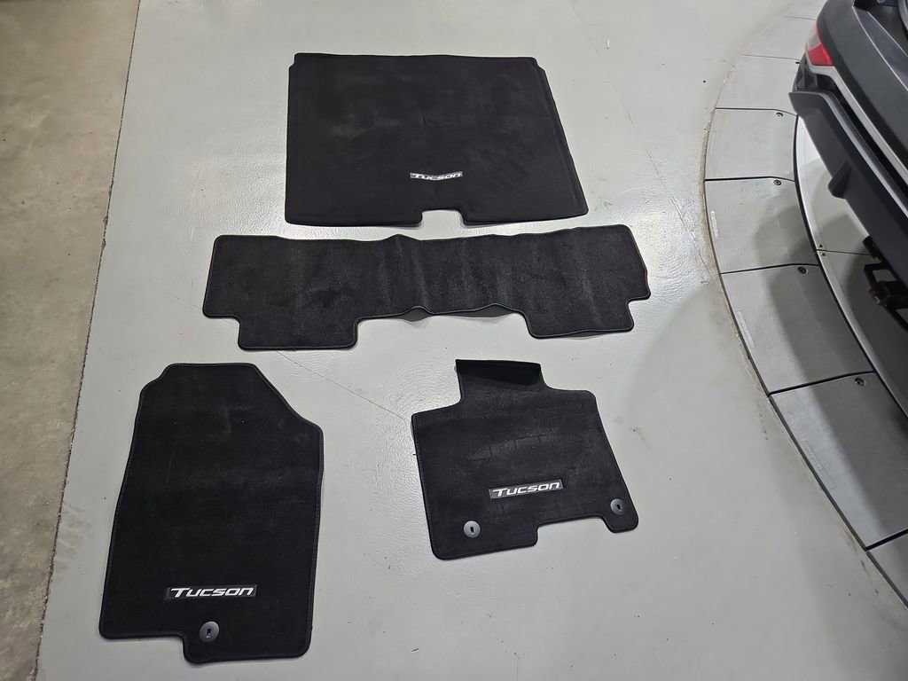 Certified 2022 Hyundai Tucson SEL AWD/4WD image 31