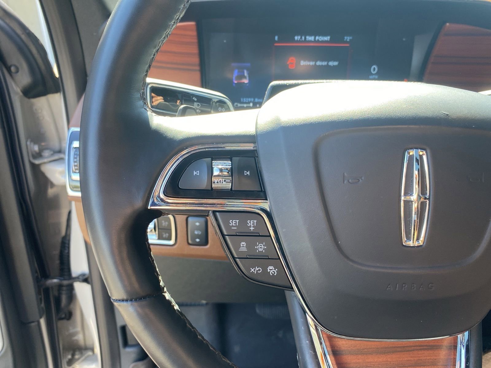 Used 2024 Lincoln Navigator L Reserve AWD/4WD image 12