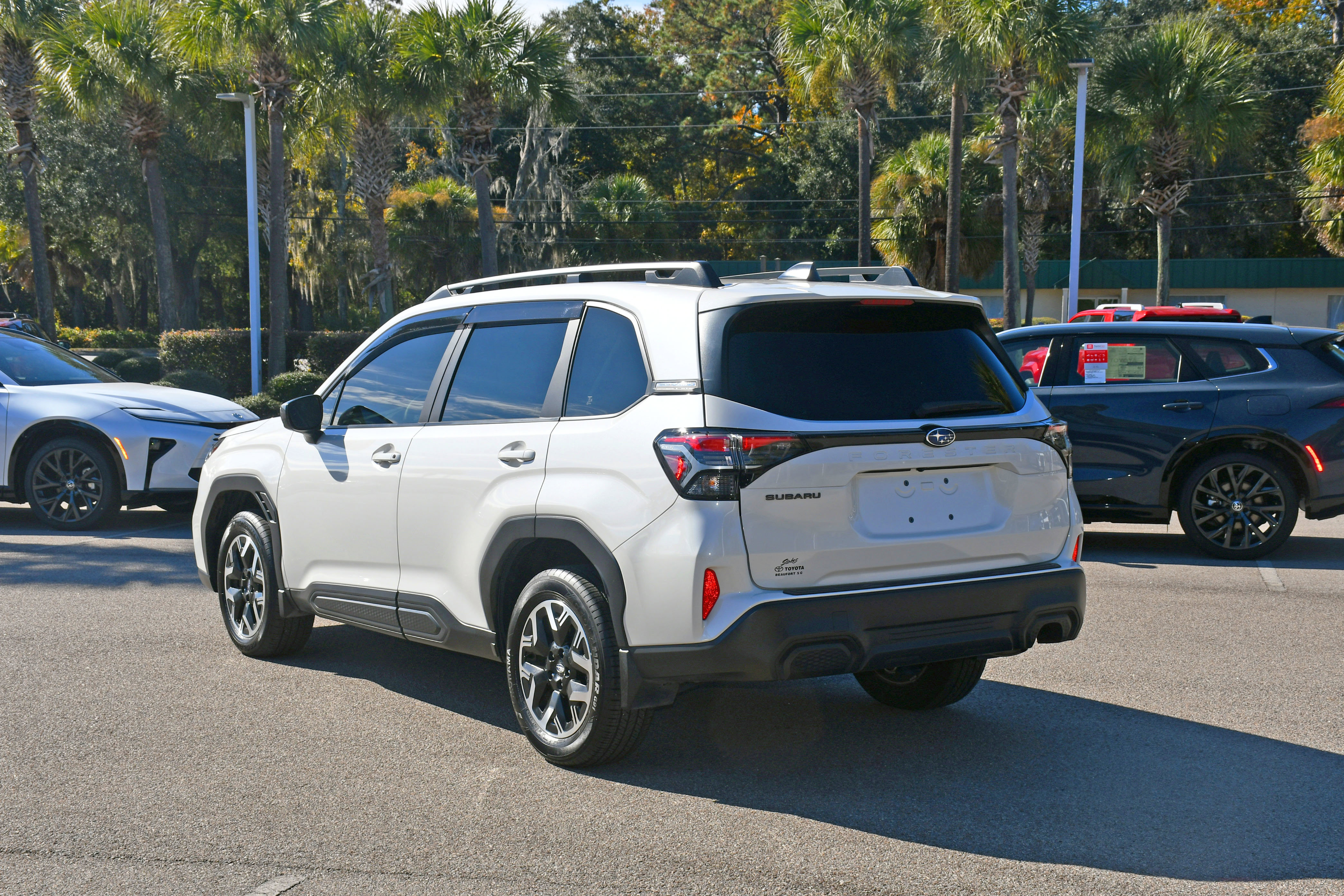 Used 2025 Subaru Forester Premium w/ Convenience Package #1 image 4