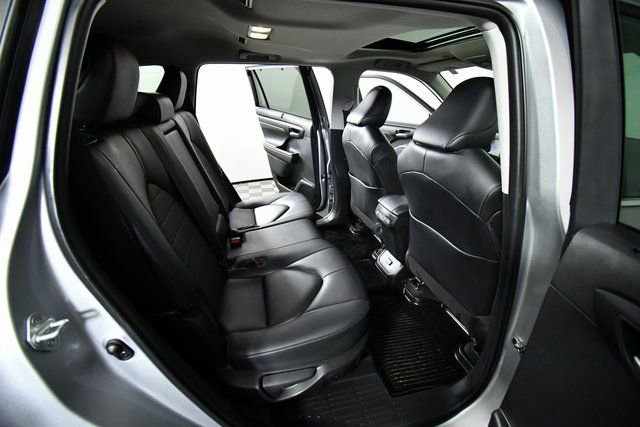 Used 2023 Toyota Highlander XLE image 23