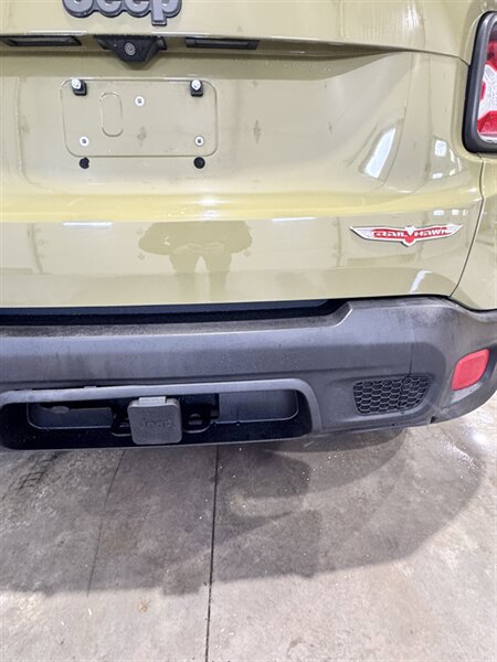 Used 2015 Jeep Renegade Trailhawk w/ Premium Leather Group AWD/4WD image 6