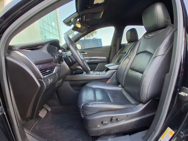 Used 2023 Cadillac XT4 Luxury w/ Cold Weather Package image 14