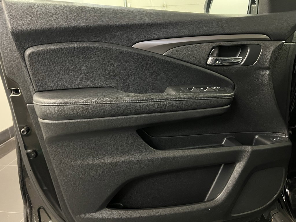 Used 2018 Honda Pilot EX-L image 32