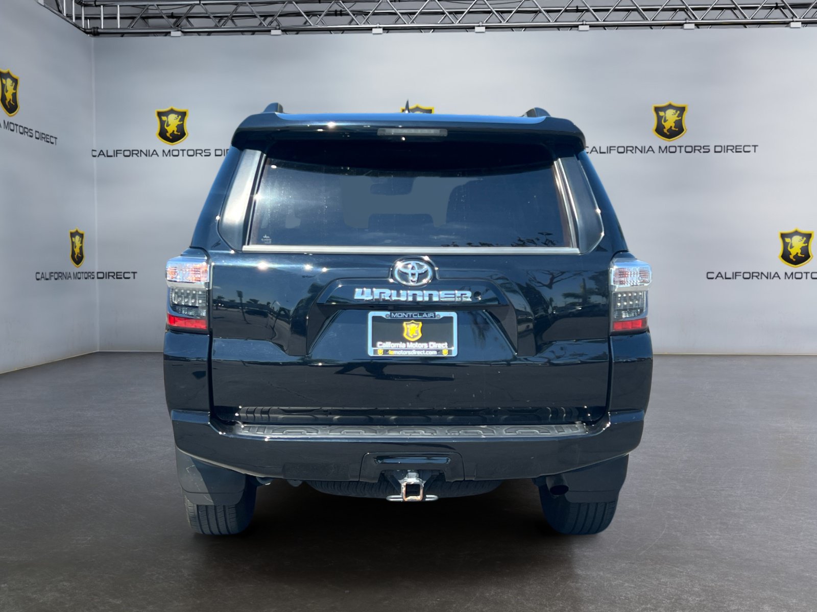 Used 2021 Toyota 4Runner SR5 AWD/4WD image 4