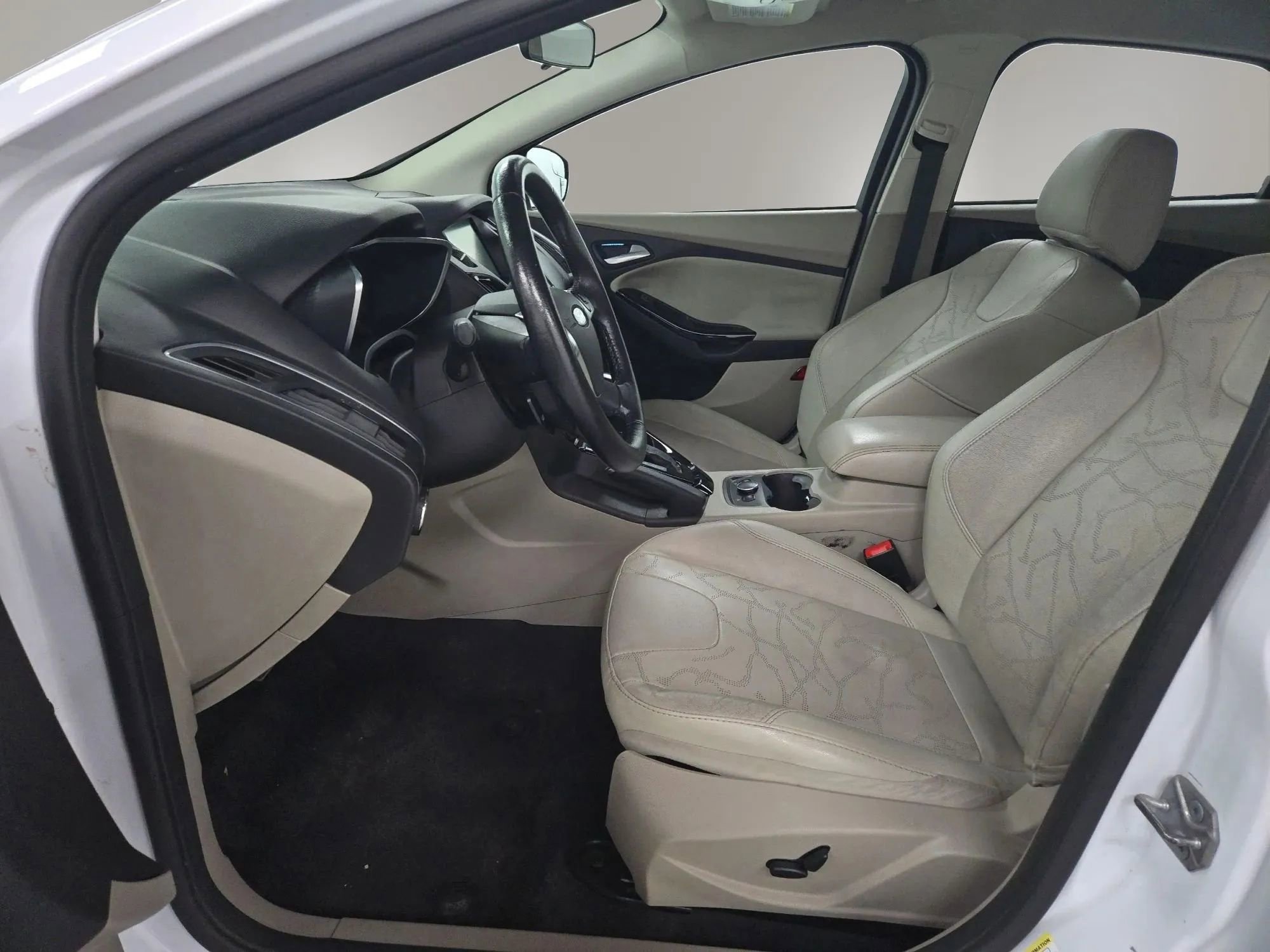 Used 2014 Ford Focus Electric Hatchback image 9