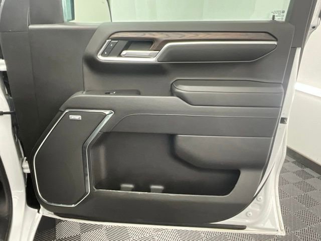 Used 2022 GMC Sierra 1500 SLT w/ SLT Convenience Package AWD/4WD image 12