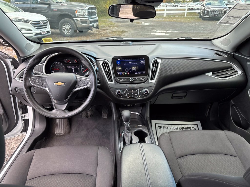 Used 2024 Chevrolet Malibu LT FWD image 22