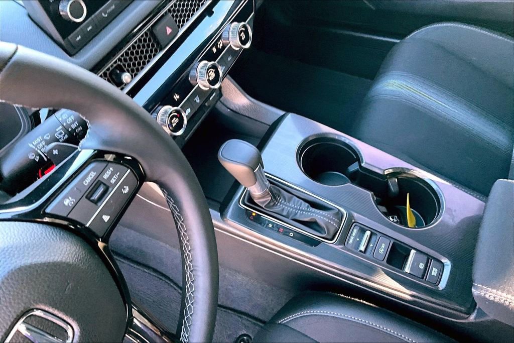 Used 2025 Honda Civic Sport image 18