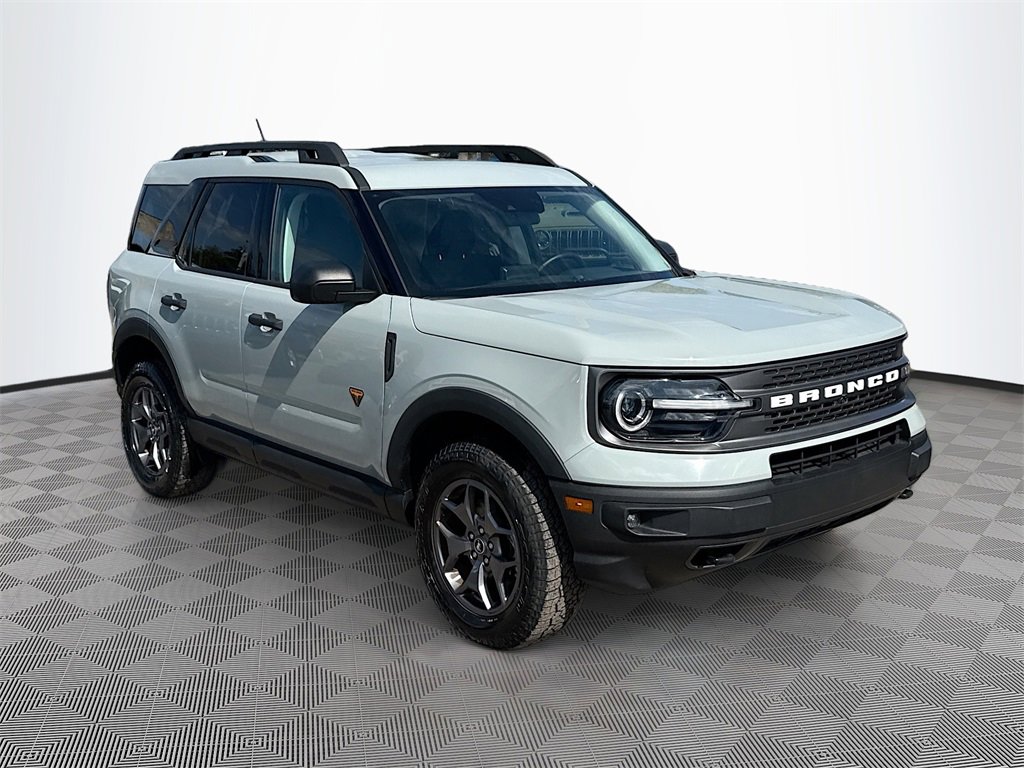 Used 2023 Ford Bronco Sport Badlands image 4