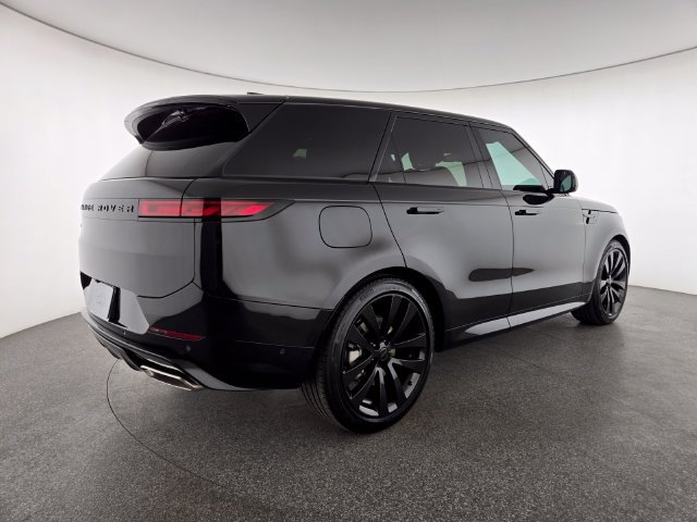 New 2026 Land Rover Range Rover Sport Dynamic SE AWD/4WD image 2