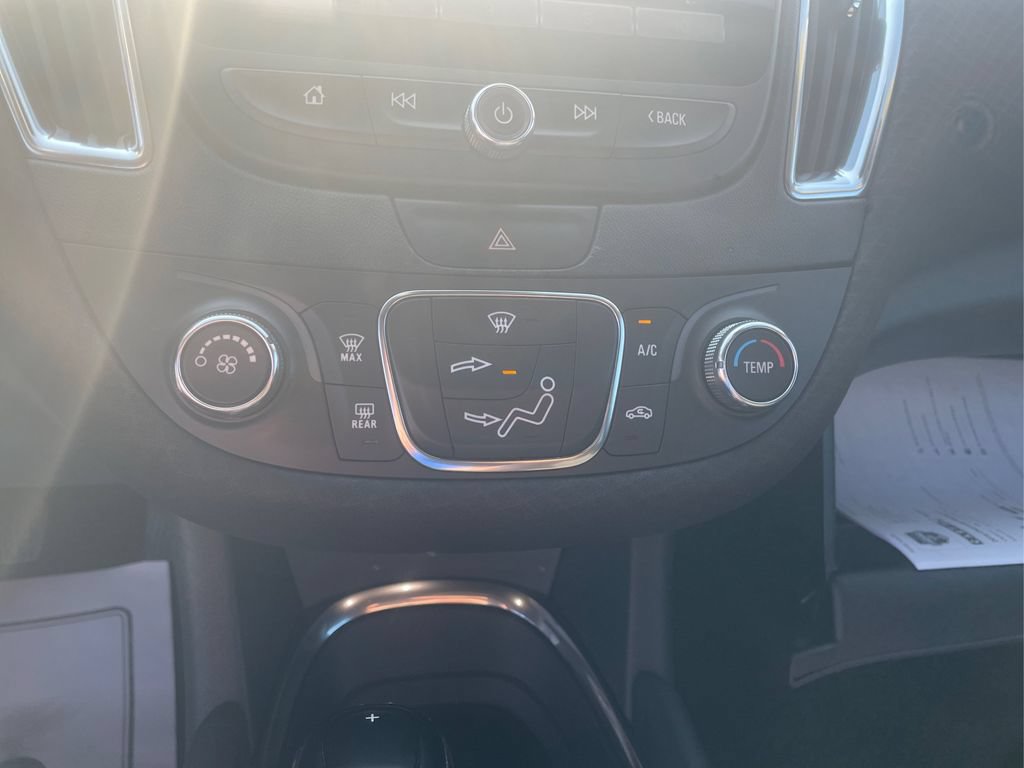 Used 2016 Chevrolet Malibu LT w/ Driver Confidence Package FWD image 36