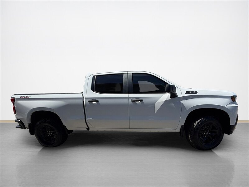 Used 2019 Chevrolet Silverado 1500 Custom Trail Boss w/ Custom Convenience Package AWD/4WD image 2