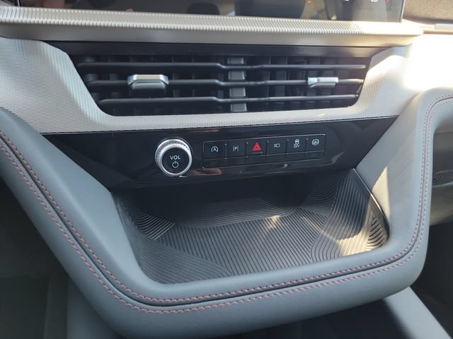 New 2026 Ford Explorer Active w/ Active Comfort Package RWD image 22