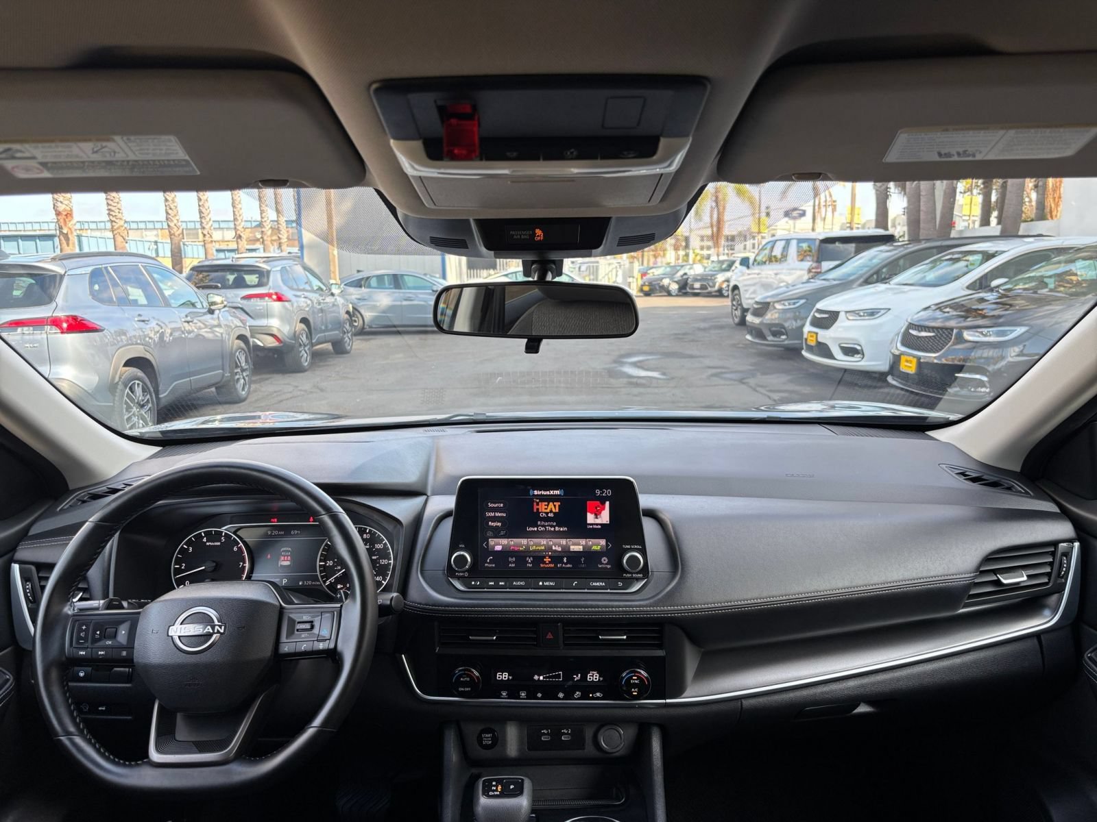 Used 2025 Nissan Rogue SV FWD image 34