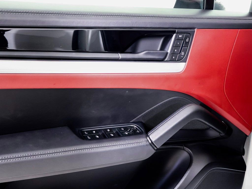Certified 2024 Porsche Cayenne S image 19