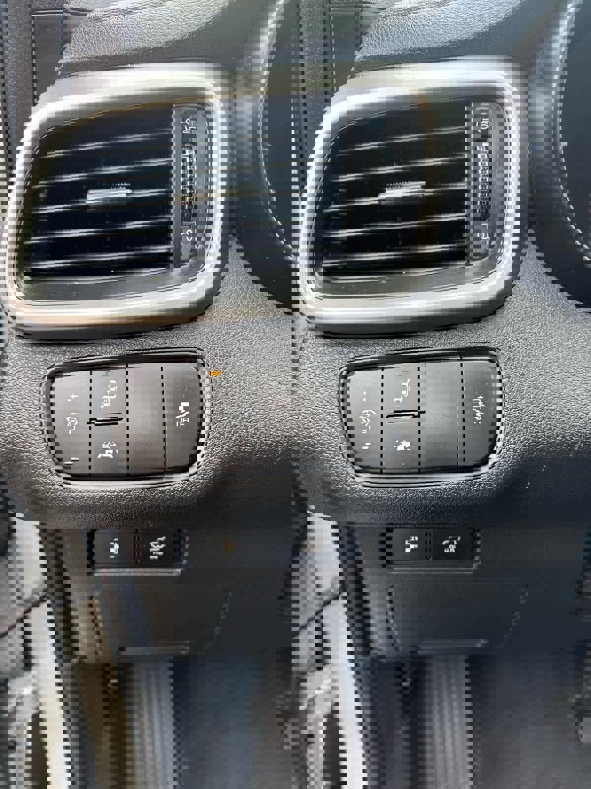 Used 2020 Kia Sorento EX image 45