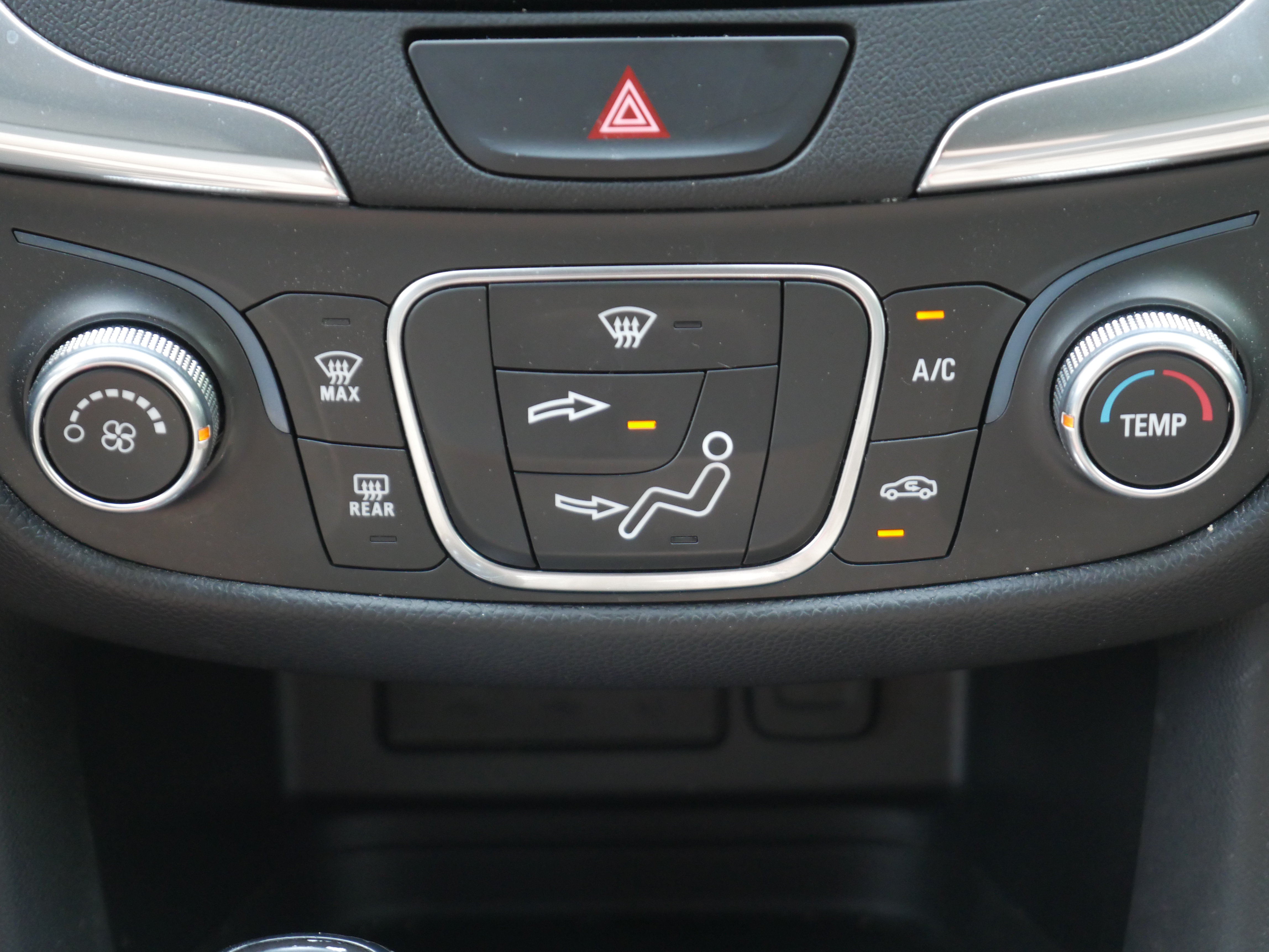 Certified 2020 Chevrolet Equinox LT AWD/4WD image 19