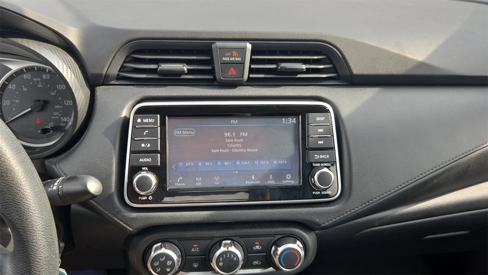 Used 2025 Nissan Versa S w/ S Plus Package image 10