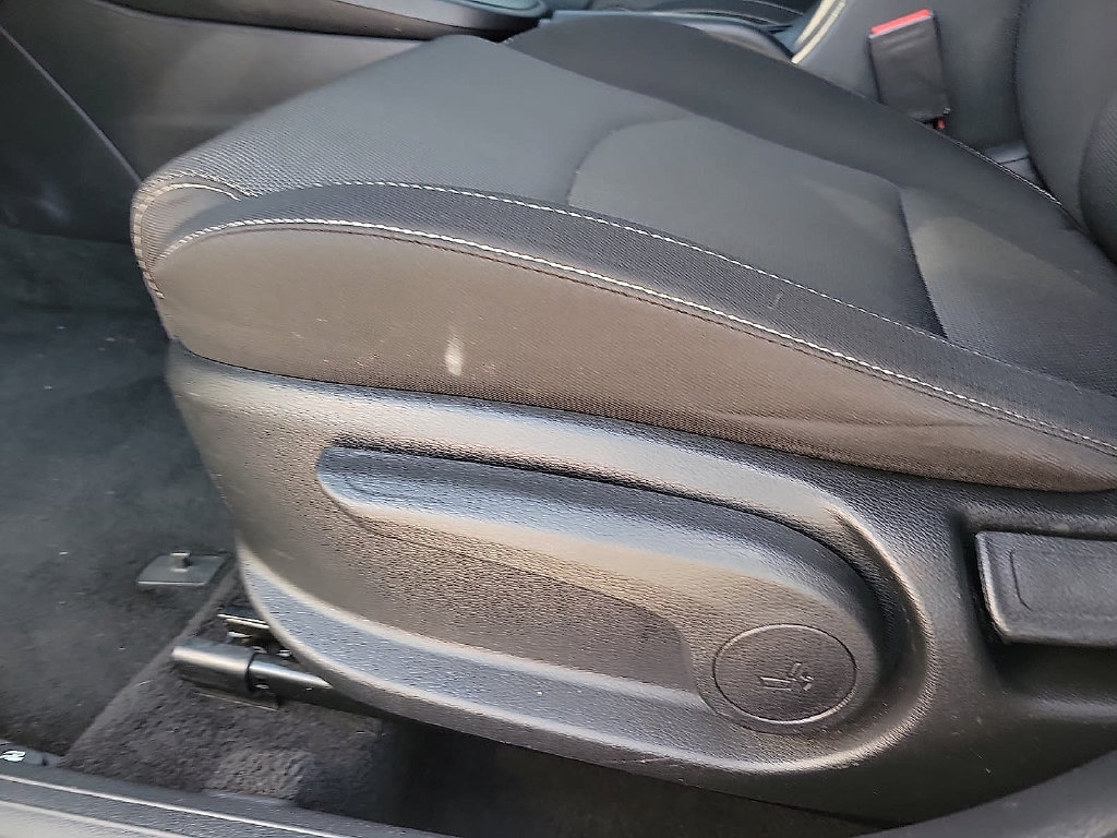 Used 2024 Kia Forte LXS FWD image 11